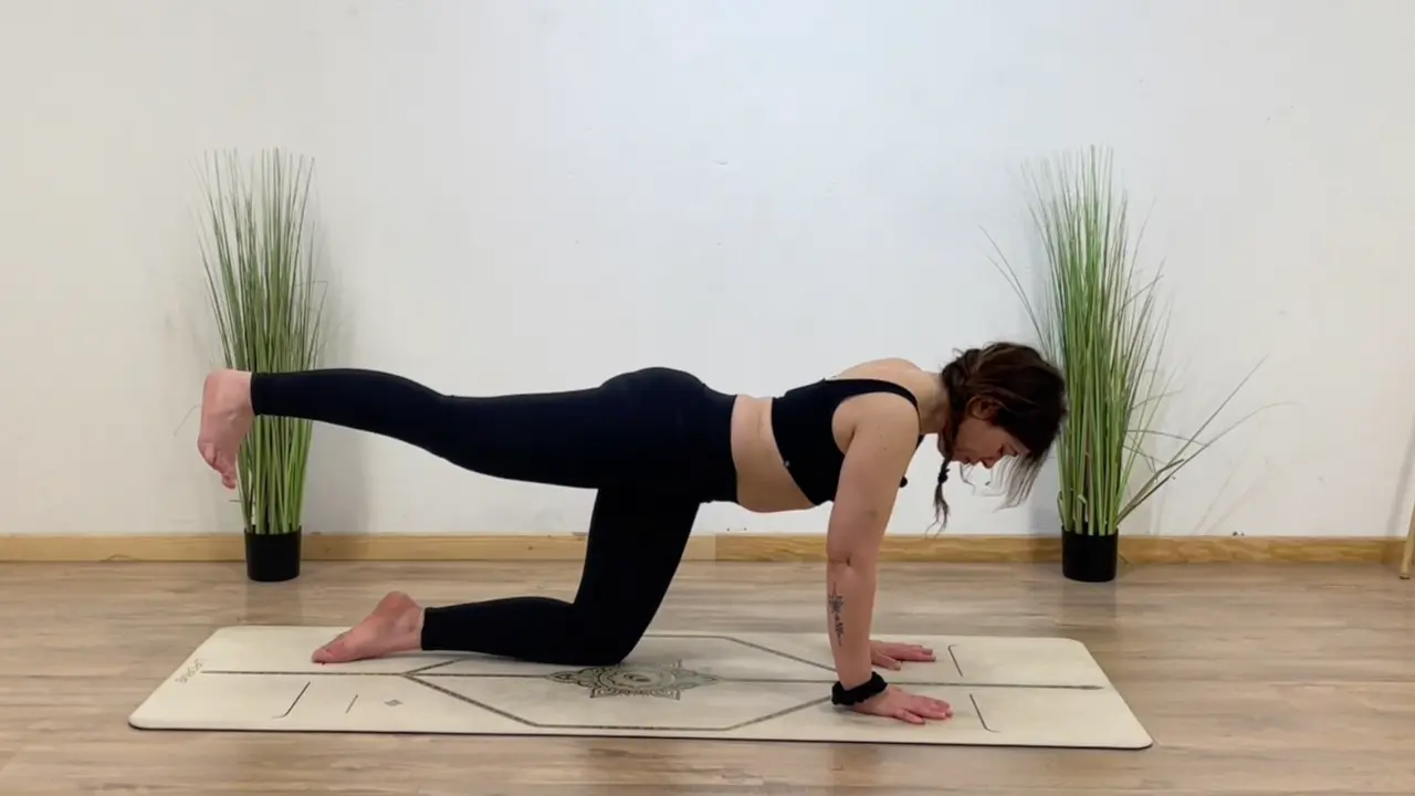Routine de yoga douce pour soulager les douleurs lombaires | Yoga thérapeutique